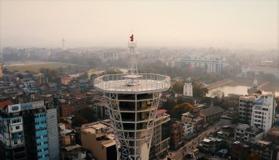 अब काठमाडौंको मनोरम दृष्य काठमाडौंको कमलादीमा बनेको स्काइवाकबाट